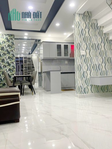 Nhà thuê căn góc Nguyễn Trãi P2Q5 - Giá : 18 Triệu / Tháng