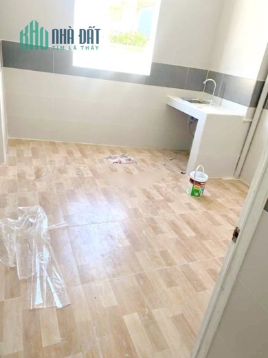 Nhà thuê Hẻm ôtô 4 tầng Nguyễn Biểu P2Q5 giá 13tr5