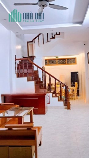 NHÀ QUAN NHÂN, CHỦ TỰ XÂY, 4 TẦNG 4 NGỦ, ĐẦY ĐỦ CÔNG NĂNG, Ô TÔ ĐỖ CỬA, GẦN HỒ, GẦN SÂN CHƠI