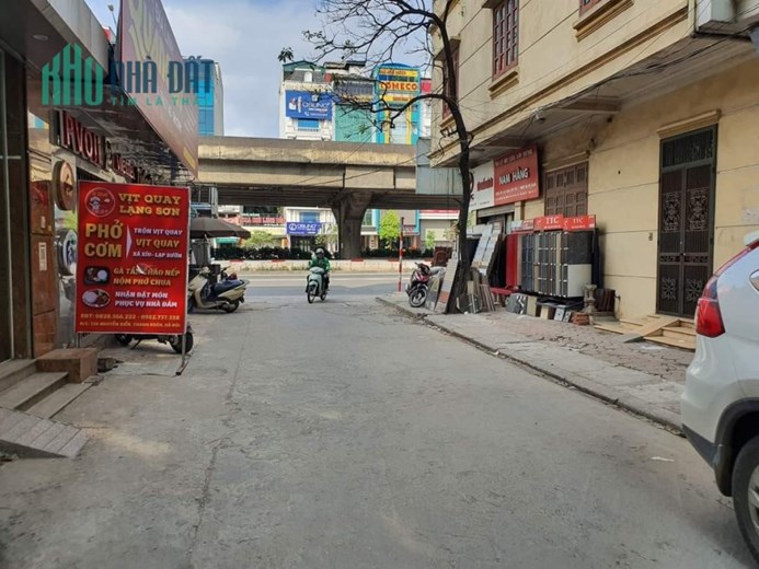 Bán nhà Ngõ 116 Nguyễn Xiển, sát phố, ô tô tránh, kinh doanh, ở ngay, 62m*5T, nhỉnh 12 tỷ