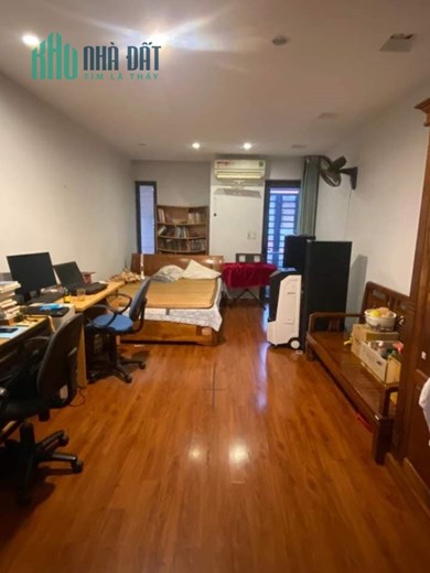 Bán nhà phân lô Hoàng Quốc Việt Cầu Giấy 40m2 5 tầng kinh doanh ngõ thông chỉ 10 tỷ