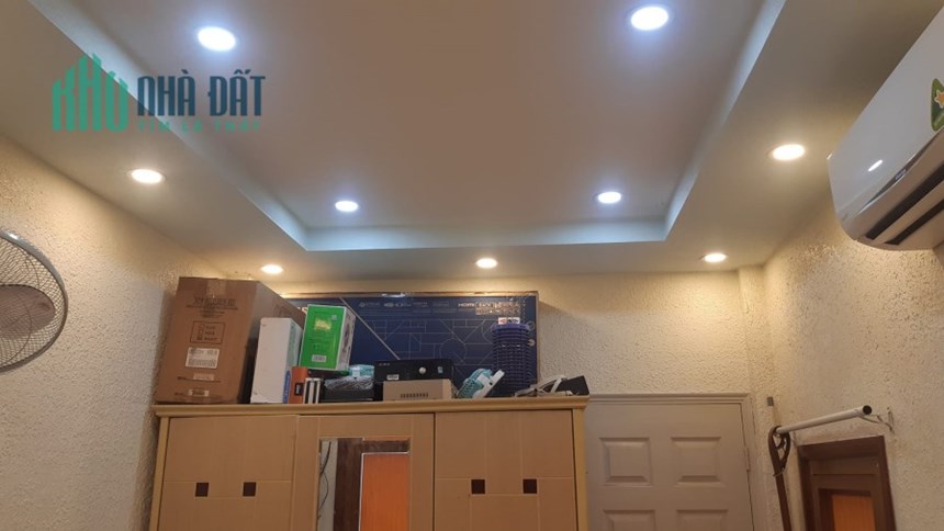 Lô góc 2 mặt tiền, đường Điện Biên Phủ, gần Hàng Xanh, Q Bình Thạnh, 3ty 6