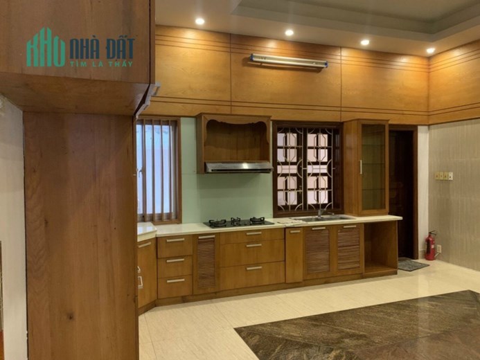 Nguyên Căn Mặt Tiền Huỳnh Tấn Phát, P.Phú Thuận, Quận 7
