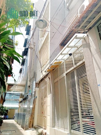 Nhà bán 3 Tầng hẻm thông 51 Cao Thắng P3Q3 - Giá : 5 Tỷ 580 Triệu (TL)