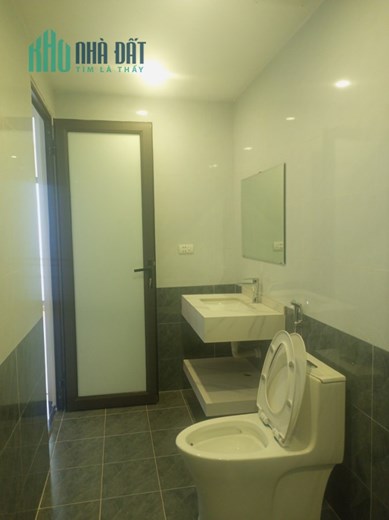 Nhà 4 tầng mới kính koong phố Tư Đình, ô tô cách 10m, DT 58m2, MT 3.8m, nhỉnh 4 tỷ
