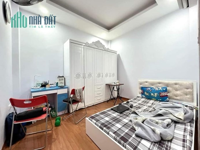 Bán nhà Cầu Diễn - Minh Khai gần 50m2, nhà thoáng trước sau, ngõ nông, ô tô gần hơn 3 tỷ
