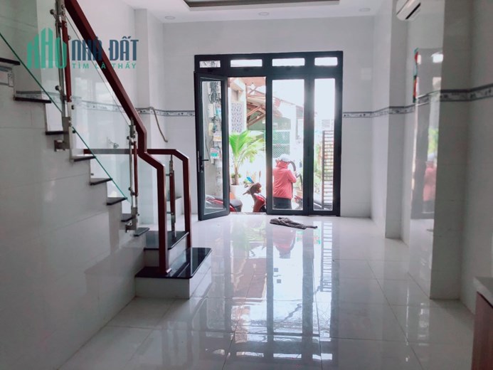 NHÀ LÊ VĂN LƯƠNG, Q.7, HẼM 3M, DT: 4.3x7, 3 TẦNG, NHỈNH 3 TỶ.