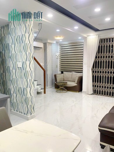 Cho thuê NNC 3 tầng mới Nguyễn Trãi P2Q5. Giá 18 triệu