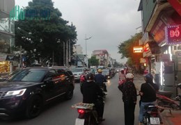 LÕI NỘI THÀNH, GIÁP RANH 3 QUẬN, GIAO THÔNG THUẬN LỢI GẦN 200M2 MT 7M CHỈ 50 TỶ