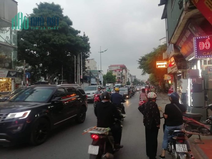 LÕI NỘI THÀNH, GIÁP RANH 3 QUẬN, GIAO THÔNG THUẬN LỢI GẦN 200M2 MT 7M CHỈ 50 TỶ