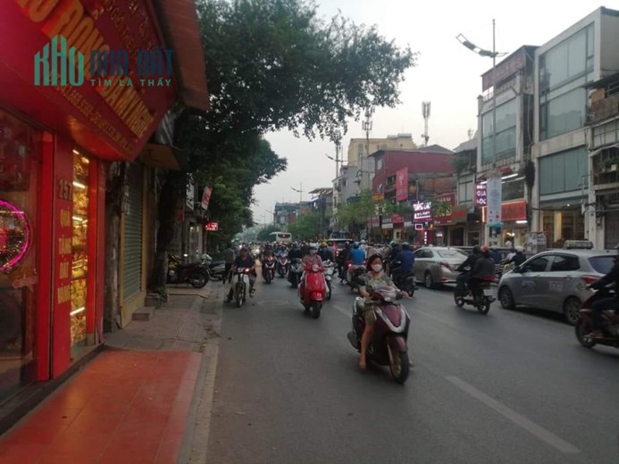 LÕI NỘI THÀNH, GIÁP RANH 3 QUẬN, GIAO THÔNG THUẬN LỢI GẦN 200M2 MT 7M CHỈ 50 TỶ