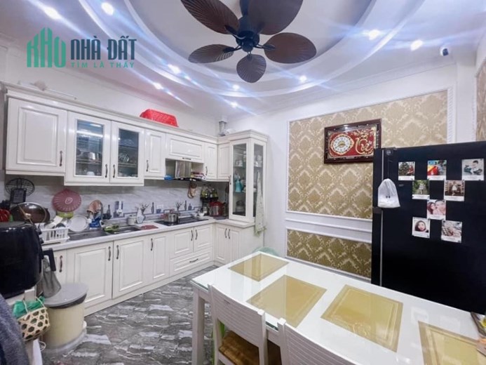 BÁN NHÀ NGỌC THỤY TẶNG NỘI THẤT – 41M2 x 4 TẦNG – 4.05 TỶ ( CÓ THƯƠNG LƯỢNG )