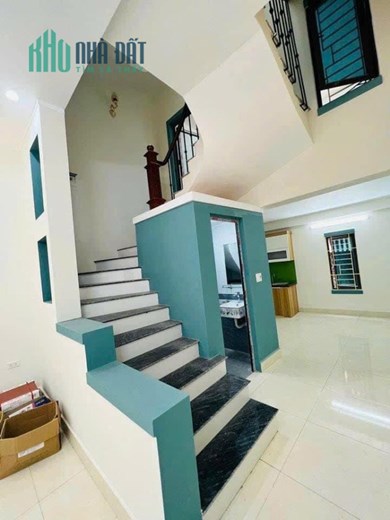 Bán căn nhà liền kề 3 tầng xây mới 100% gần cầu Đông Trù 2.x tỷ ( x có là bán). Lh 0981568317