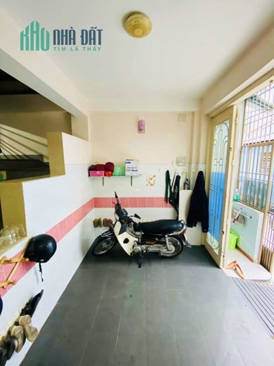 NHÀ BÁN NGAY PHAN VĂN TRỊ - 10M RA MẶT TIỀN - 4 TẦNG BTCT - 8 PHÒNG CHO THUÊ THU NHẬP 28 TR/THÁNG.