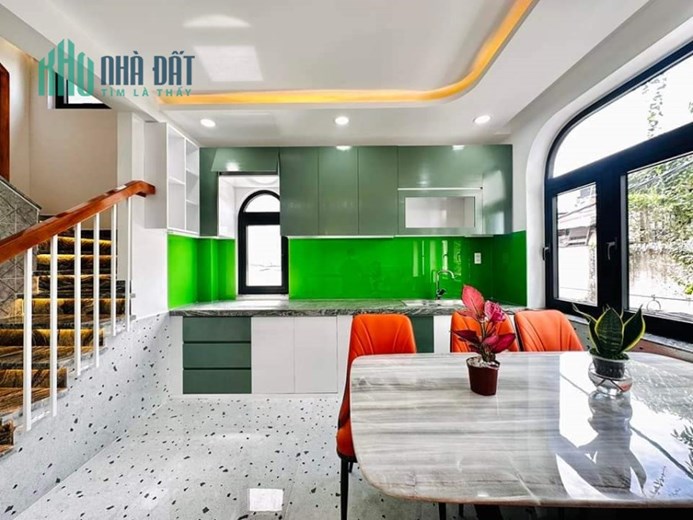 Bán Nhà Có thang máy đẹp 5 tầng 4 phòng ngủ giá 8 tỷ Gò Vấp