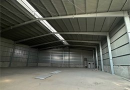 bán nhà xưởng đang cho thuê 70tr, chiều cao tiêu chuẩn, nhà lầu có hoàn công