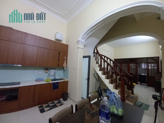 Bán  nhà  ngõ Vương Thừa Vũ quận Thanh Xuân oto quá 55m2 nhà 5 tầng giá 6 tỷ 5
