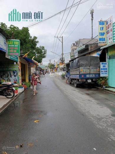 Cắt lỗ chính chủ bán gấp nhà TTHC Dĩ An, gần chợ Xóm Nghèo, sẵn phòng trọ & kiot, giá còn 6 tỷ