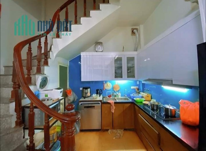 Nhà 4t Trần Bình Cầu Giấy, lô góc, gần hồ, ở luôn nhỉnh 4 tỷ 0343564283