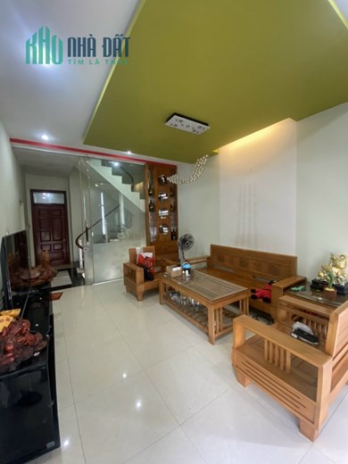 Bán nhà phố Thiên Lôi, 63m 4 tầng độc lập, ngõ ô.tô GIÁ 3.75 tỉ gần AEON
