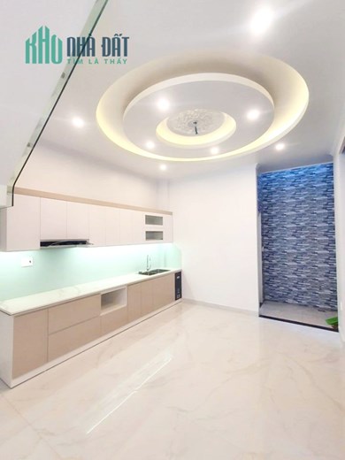 Bán nhà phố Vũ Chí Thắng, 65m 4 tầng mới tinh độc lập, ngõ ô.tô GIÁ 5.5 tỉ