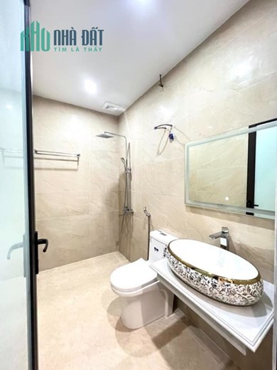 Bán nhà phố Vũ Chí Thắng, 65m 4 tầng mới tinh độc lập, ngõ ô.tô GIÁ 5.5 tỉ