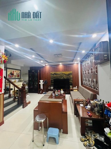 Bán nhà mặt ngõ to Lạch Tray, 50m 3 tầng độc lập GIÁ 5.68 tỉ cực đẹp