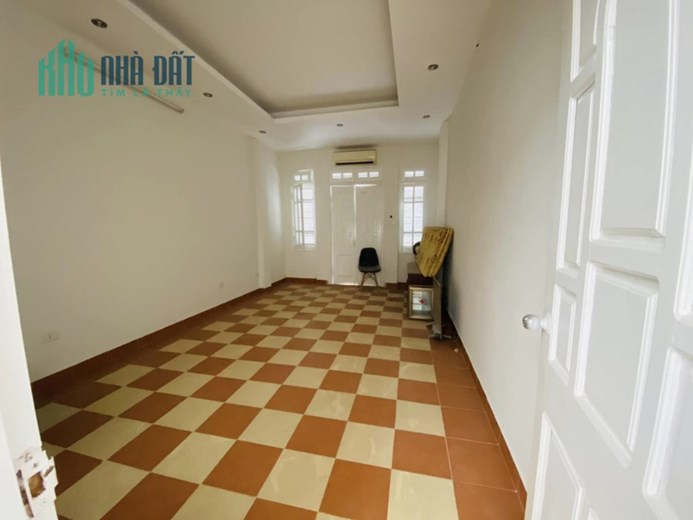 💥Ngõ thông Ô tô tránh Trần Duy Hưng, Cầu Giấy 80m 4T, trước nhà 3 gác, chỉ hơn 8 tỷ💥