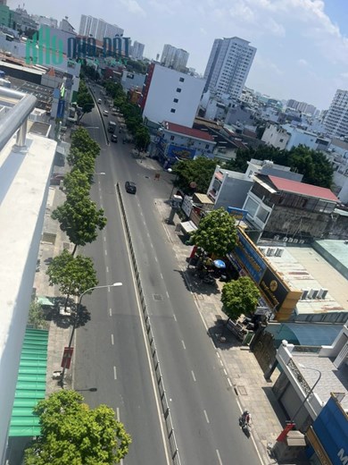 Bán nhà Tân Phú dòng tiền 200tr, 5x28, 8 tầng, gần Đầm Sen, giá 40 tỷ TL.