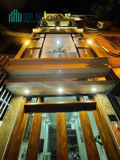 Bán nhà Ngọc Lâm ,Long Biên 37m2 ,5 tầng ,Full nội thất hiện đại giá nhỉnh 4 tỷ