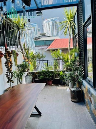 Bán nhà Ngọc Lâm ,Long Biên 37m2 ,5 tầng ,Full nội thất hiện đại giá nhỉnh 4 tỷ