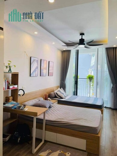 Bán nhà Ngọc Lâm ,Long Biên 37m2 ,5 tầng ,Full nội thất hiện đại giá nhỉnh 4 tỷ