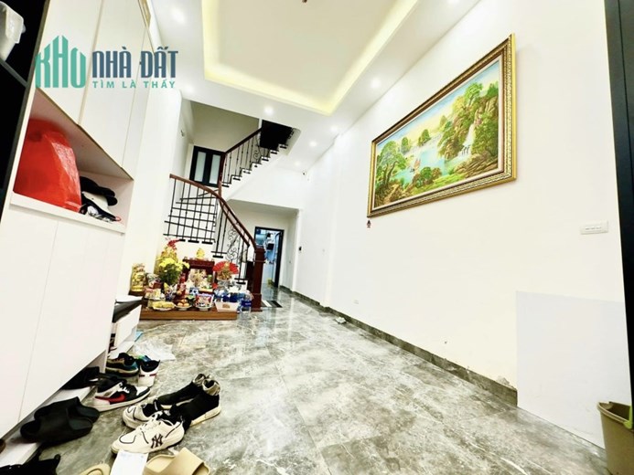BÁN NHÀ NGÕ LINH QUANG ĐỐNG ĐA HN. NHÀ ĐẸP 5M Ô TÔ TRÁNH . GIÁ NHỈNH 100TR/M2