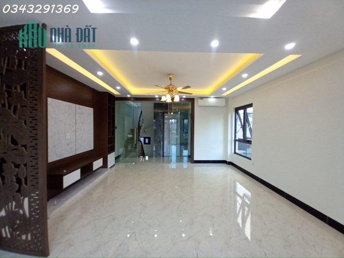 55m 7 Tầng Lô Góc Phố Hoàng Hoa Thám. Nhà Thang Máy Gần Ô Tô Giá Đầu Tư. Chủ Cần Bán Gấp.