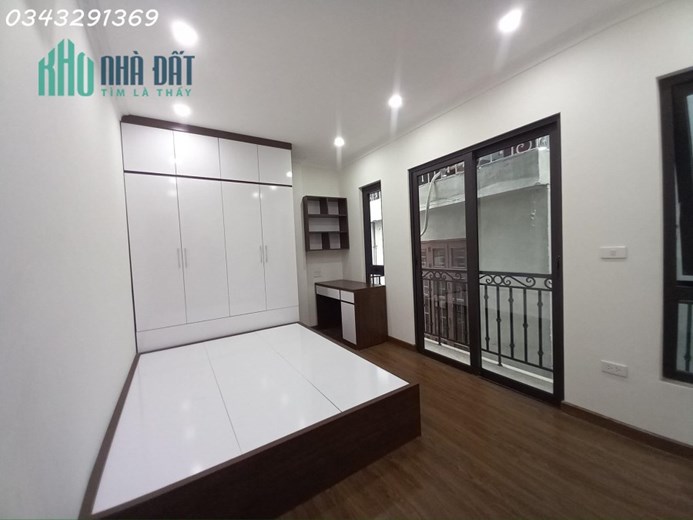 55m 7 Tầng Lô Góc Phố Hoàng Hoa Thám. Nhà Thang Máy Gần Ô Tô Giá Đầu Tư. Chủ Cần Bán Gấp.