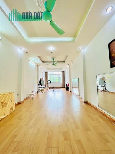 💥Mặt phố Kinh doanh đỉnh 28 tỷ Trần Quốc Hoàn 60m 5T vỉa hè to, cho thuê 50tr/th💥
