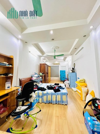 💥Mặt phố Kinh doanh đỉnh 28 tỷ Trần Quốc Hoàn 60m 5T vỉa hè to, cho thuê 50tr/th💥