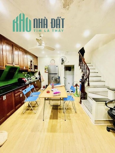 KIẾM ĐÂU RA!!! Siêu phẩm ngõ nông sát phố Hồng Mai, 32m2  4 Tầng, Chỉ nhỉnh 3 Tỷ