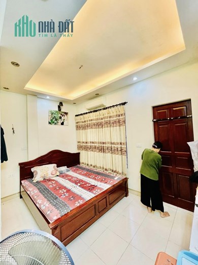 KIẾM ĐÂU RA!!! Siêu phẩm ngõ nông sát phố Hồng Mai, 32m2  4 Tầng, Chỉ nhỉnh 3 Tỷ