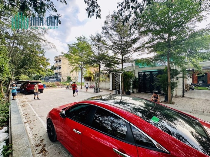BÁN BIỆT THỰ 3 TẦNG VIEW SÔNG – HIỆP BÌNH CHÁNH – 155M2 – GIÁ 7.8 TỶ. TL