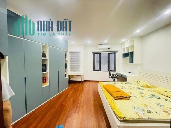 BÁN GẤP NHÀ ĐẸP NGUYỄN VĂN HUYÊN CẦU GIẤY, DÂN XÂY, ÔTÔ ĐỖ GẦN, 39M2 GIÁ NHỈNH 4TỶ