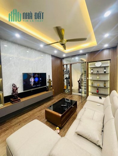 Bán nhà Phan Đình Giót Hà Đông. 33m2, mt 3.5m, 5 tầng mới, giá 4.15 tỷ, ô tô đỗ cửa, nội thất nhập