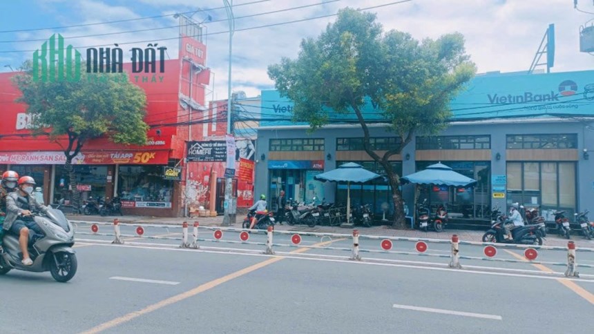 Cần bán đất xây dựng hẻm 2/ và nhà cấp 4 ngăn 7 phòng cho thuê và đang có khách thuê
