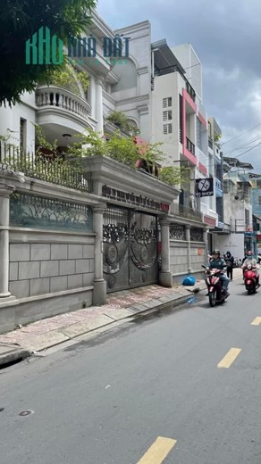 MẶT TIỀN NGUYỄN TRỌNG TUYỂN PHÚ NHUẬN CHỈ NHỈNH 14 TỶ