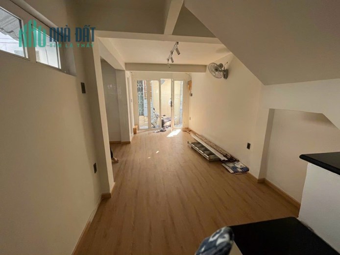Nhà 4 tầng Bùi Hữu Nghĩa, nhỉnh 4 tỷ, chợ Bà Chiểu, giáp Q1