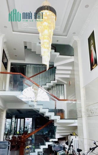 Bán nhà Lê Văn Quới HXH, 5 tầng, 96m2, 6PN, 8WC, dòng tiền 20tr, giá giảm còn 8.49 tỷ.