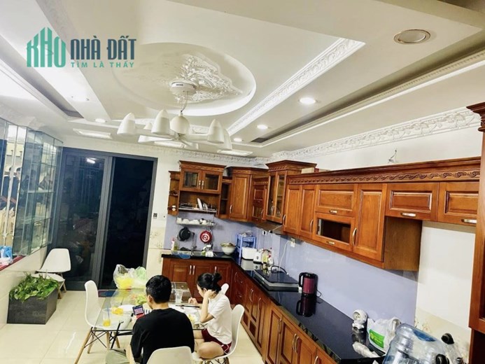 Bán nhà Lê Văn Quới HXH, 5 tầng, 96m2, 6PN, 8WC, dòng tiền 20tr, giá giảm còn 8.49 tỷ.