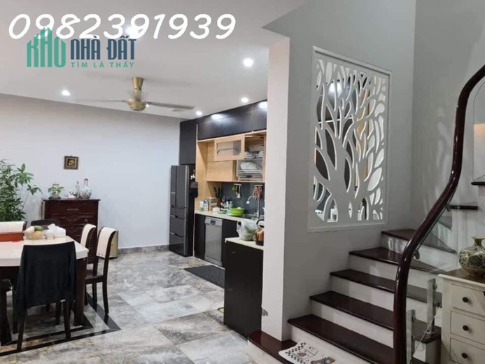 SIÊU HIẾM - BÁN NHÀ PHẠM NGỌC THẠCH, Ô TÔ VÀO NHÀ 40M 6.8 TỶ