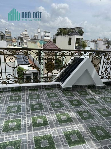 Bán nhà Lê Văn Quới 4 tầng BTCT xe hơi vào nhà, hxh chỉ 8ty2 TL, 4PN, 5WC.