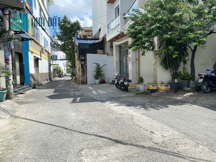 Bán nhà HẺM XE HƠI 10M THÔNG Đường Trịnh Đình Trọng, Quận Tân Phú, 42m2(5.2x8.3), 4 Tầng